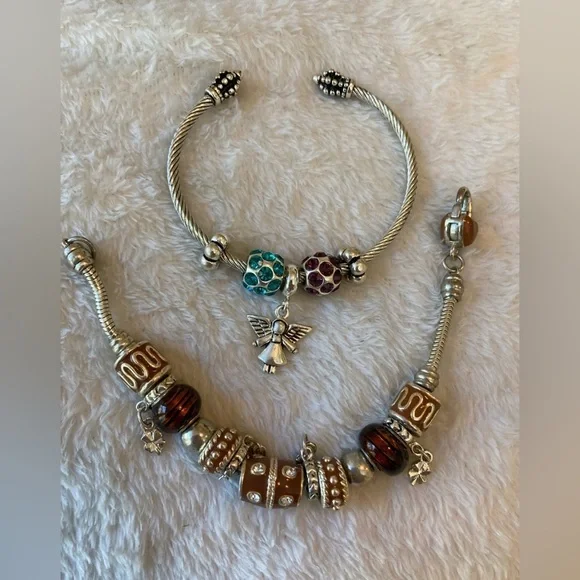 Bundle of Two‎ Bracelets - Picture 2 of 7